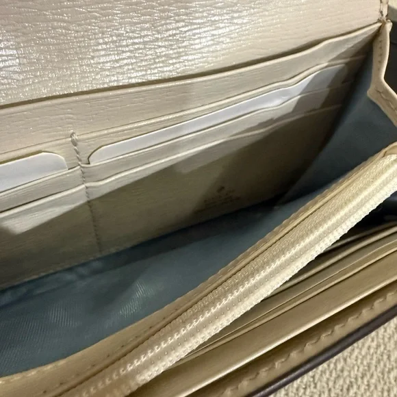 Gucci Limited Edition Leather Sylvie Valentines Day Wallet w/After Market Chain - Picture 7 of 14